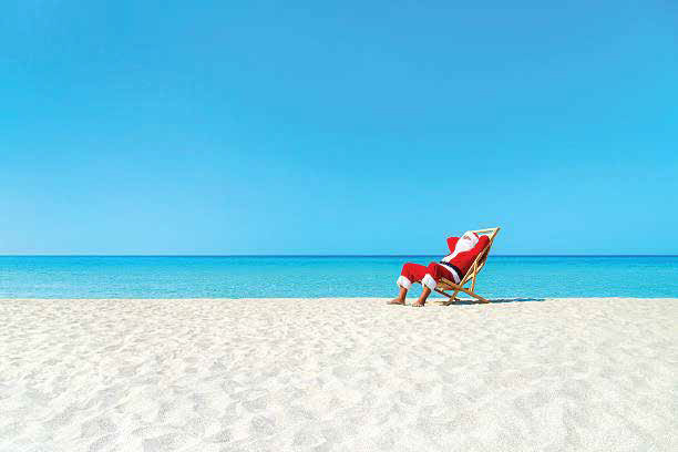 DECK THE HALLS WITH SAND + SUNSHINE!