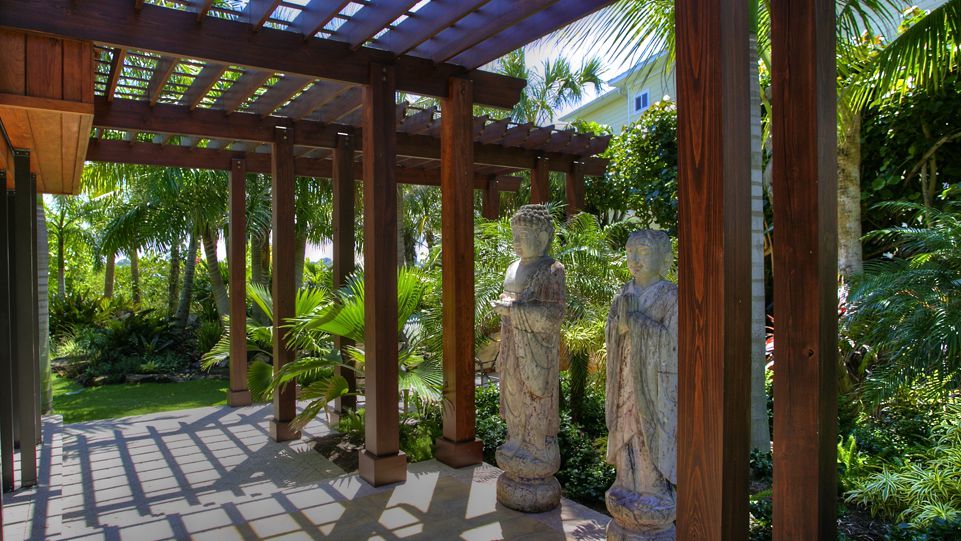 Lush Tropical Landscaping Sarasota FL