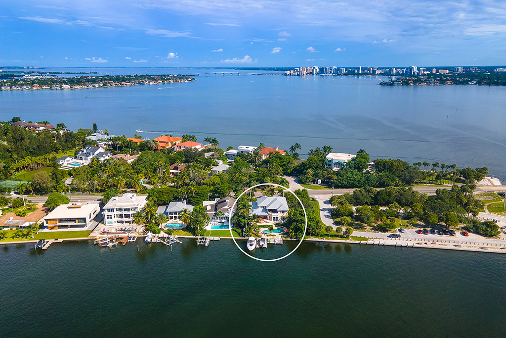 Summer House | 600 Wedge Country Club Shores Longboat Key Florida Bev Murray