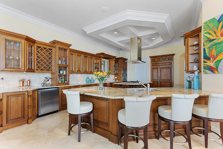 640 Rountree Dr, Longboat Key FL 34228